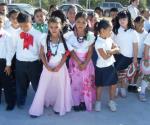 Celebran alumnos  fiestas mexicanas