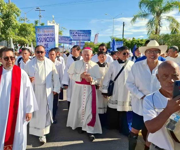 Protestan contra el cobro de piso Protestan contra el cobro de piso