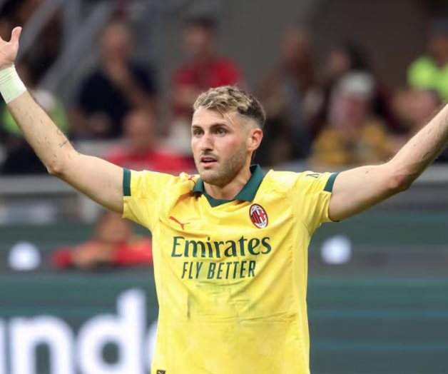 Emotiva ovación a Santiago Giménez en el AC Milán tras victoria ante Bolonia Emotiva ovación a Santiago Giménez en el AC Milán tras victoria ante Bolonia