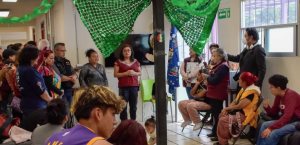 Alcaldesa de Iztapalapa evacua viviendas tras aumento de socavón