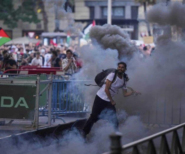 Más de 100.000 personas en protestas propalestinos en Vuelta a España. Etapa final no se completó Más de 100.000 personas en protestas propalestinos en Vuelta a España. Etapa final no se completó