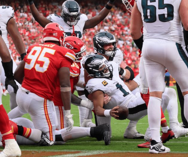 Águilas callan críticas en su inicio invicto Águilas callan críticas en su inicio invicto