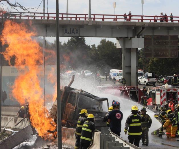 Suman 17 fallecidos por explosión de pipa Suman 17 fallecidos por explosión de pipa