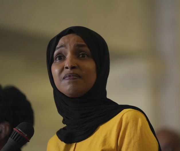 Niegan censurar a Ilhan Omar por comentarios sobre Kirk Niegan censurar a Ilhan Omar por comentarios sobre Kirk