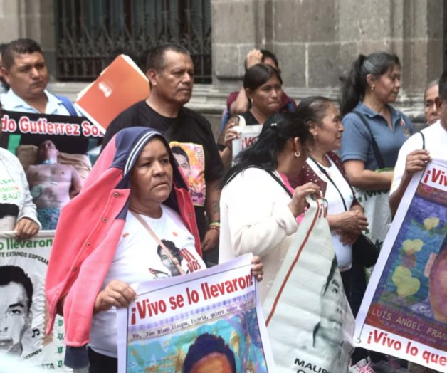 Padres de los 43 normalistas de Ayotzinapa denuncian falta de avances en investigaciones Padres de los 43 normalistas de Ayotzinapa denuncian falta de avances en investigaciones