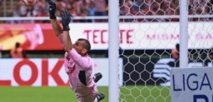 Chivas y Tigres igualan sin goles en el estadio Akron