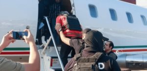 Sale de Bogotá avión que traslada a Hernán Bermúdez