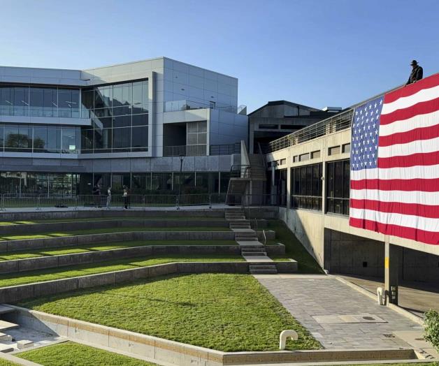 Alumnos regresan con solemnidad al campus Alumnos regresan con solemnidad al campus