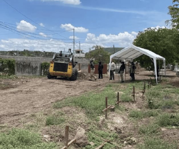 Reiniciará exhumación de 39 cuerpos de fosa común en Culiacán Reiniciará exhumación de 39 cuerpos de fosa común en Culiacán