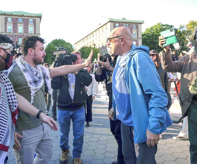 Jueza de inmigración ordena deportar a activista palestino Jueza de inmigración ordena deportar a activista palestino