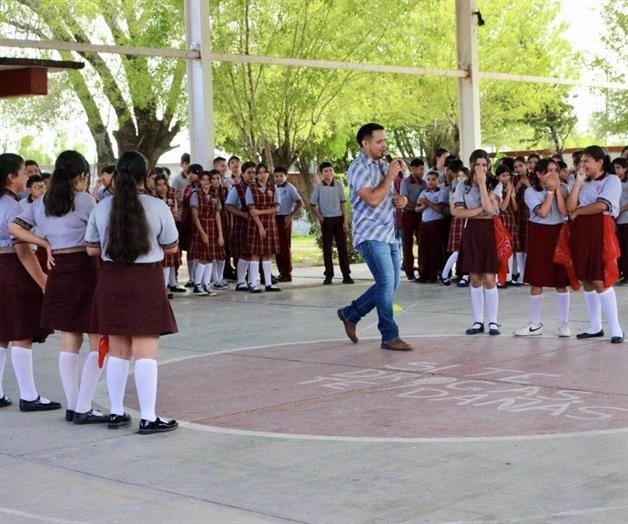 Participan estudiantes en dinámicas artísticas Participan estudiantes en dinámicas artísticas
