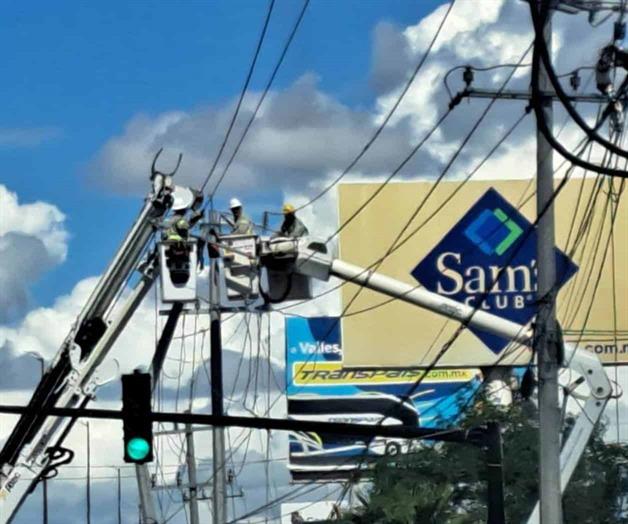 Trabajos de la CFE generan caos vehicular Trabajos de la CFE generan caos vehicular