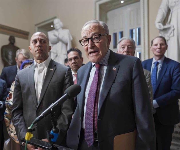 Demócratas en el Congreso exigen reunión con Trump