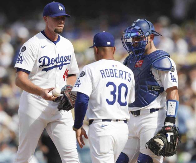 Gigantes vencen 3-1 a Dodgers con remontada en la octava ante un Blake Treinen en apuros Gigantes vencen 3-1 a Dodgers con remontada en la octava ante un Blake Treinen en apuros