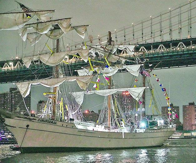 Buque ´Cuauhtémoc´ vuelve a NY Buque ´Cuauhtémoc´ vuelve a NY