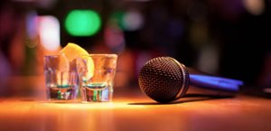 Enfrentamiento por cobro de regalías musicales en comercios
