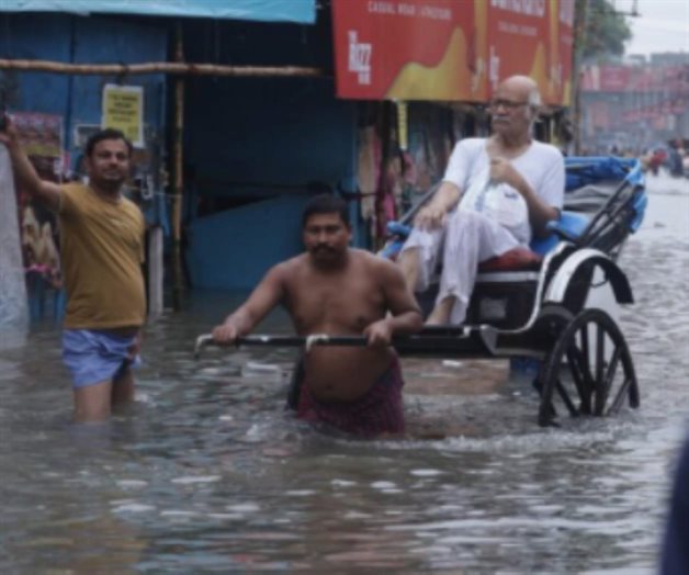 Ocho muertos por las lluvias en Calcuta, India Ocho muertos por las lluvias en Calcuta, India