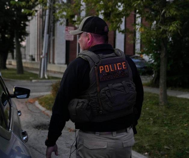 Agente federal que mató a inmigrante mexicano en Chicago dice que sus heridas fueron menores Agente federal que mató a inmigrante mexicano en Chicago dice que sus heridas fueron menores