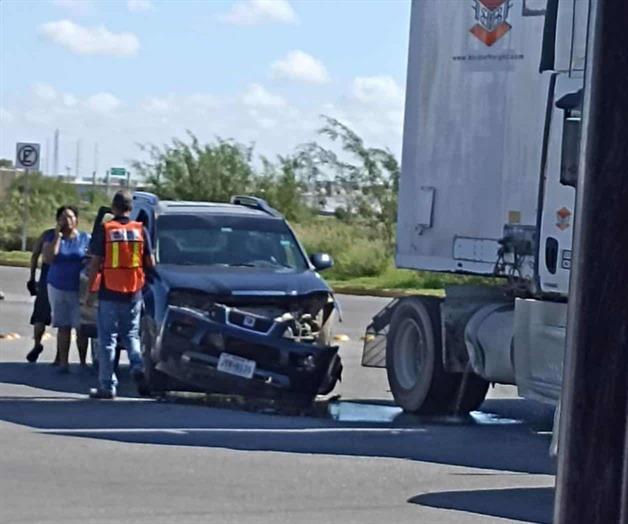 Reportan fuerte choque por la entrada a parque de Villa Florida Reportan fuerte choque por la entrada a parque de Villa Florida