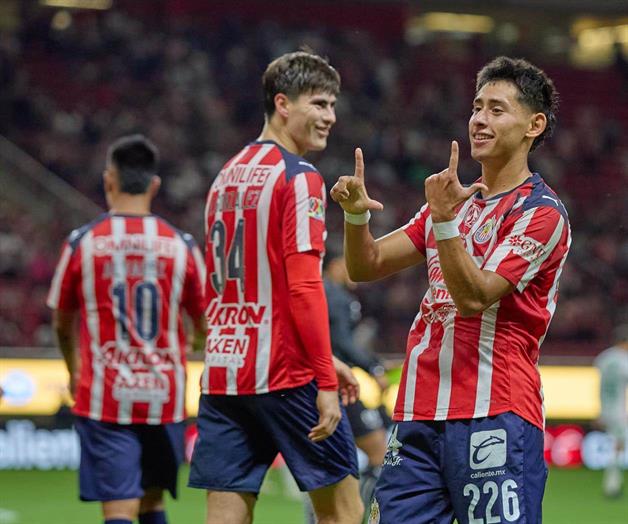 Vence Chivas a Necaxa Vence Chivas a Necaxa
