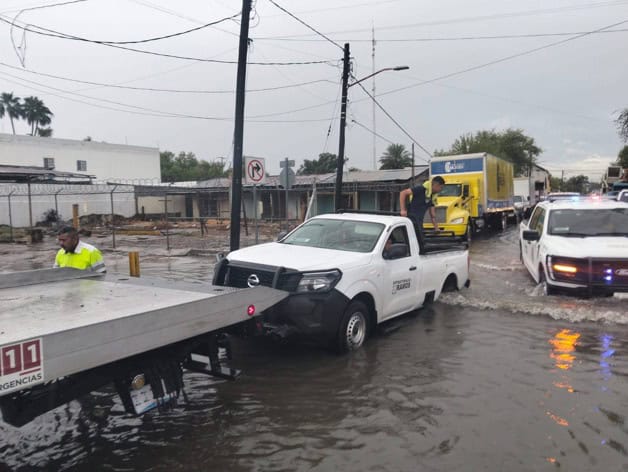 Nuevo Laredo amanece bajo el agua; activan Plan DN-III-E por fuertes lluvias Nuevo Laredo amanece bajo el agua; activan Plan DN-III-E por fuertes lluvias