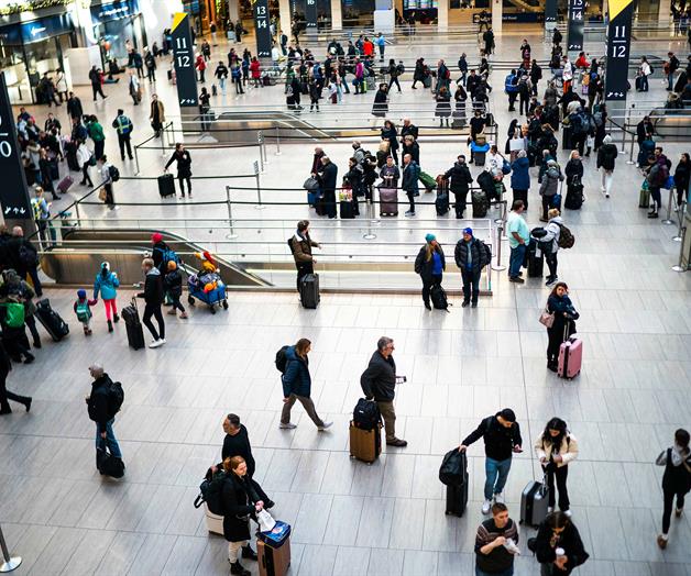 Policía fuera de servicio dispara y hiere a hombre Policía fuera de servicio dispara y hiere a hombre