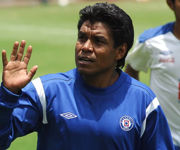 Exjugador de Cruz Azul acusa que hubo sobornos hacia Felipe Ramos Exjugador de Cruz Azul acusa que hubo sobornos hacia Felipe Ramos