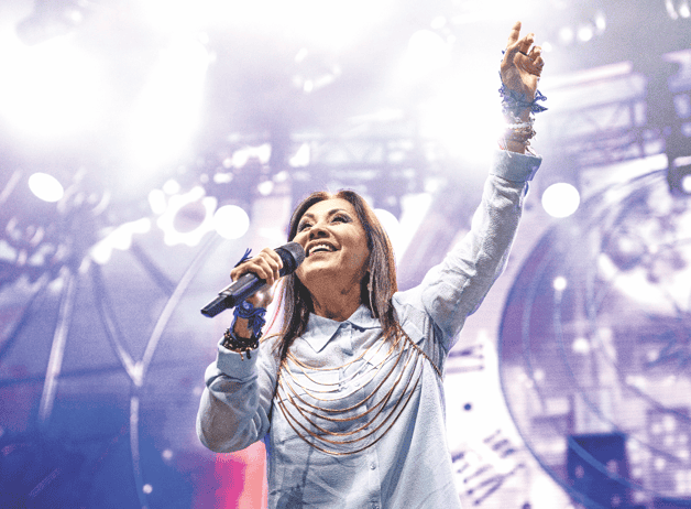 Ana Gabriel ofrece lluvia de éxitos