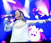 Ana Gabriel enamora con su voz