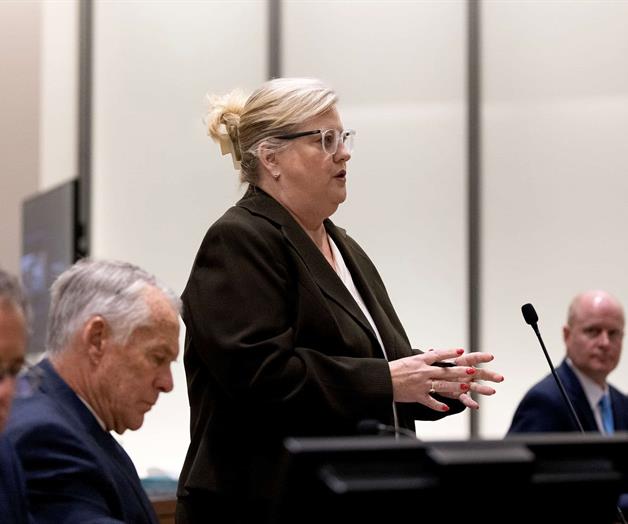 Abogada de acusado de matar a Kirk pide más tiempo para revisar pruebas Abogada de acusado de matar a Kirk pide más tiempo para revisar pruebas