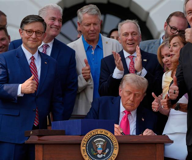 Ley de Trump impulsa medidas urgentes en estados demócratas Ley de Trump impulsa medidas urgentes en estados demócratas