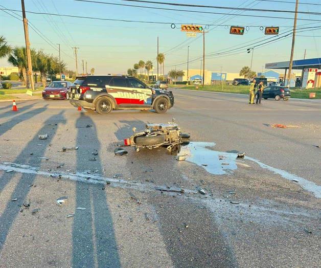Motociclista grave tras ser impactado por auto Motociclista grave tras ser impactado por auto