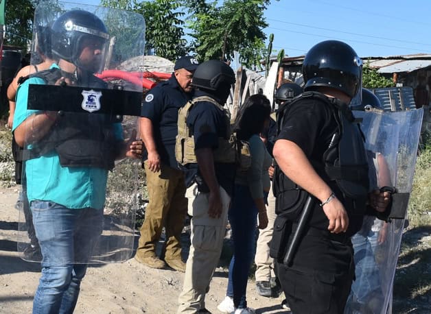 Violento desalojo de colonos