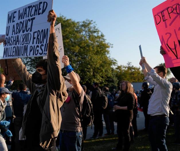 Gobierno de Trump ofrece $2.500 a niños migrantes para que regresen voluntariamente a sus países Gobierno de Trump ofrece $2.500 a niños migrantes para que regresen voluntariamente a sus países