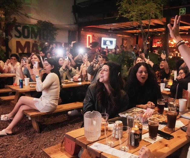Fans Mexicanos celebran el lanzamiento de "The Life of a Showgirl" de Taylor Swift Fans Mexicanos celebran el lanzamiento de "The Life of a Showgirl" de Taylor Swift