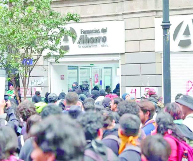 Saqueos en Tlatelolco Saqueos en Tlatelolco