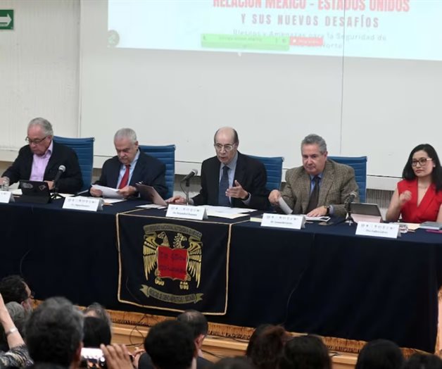 Huachicol y crimen organizado debilitan a México, asegura Curzio