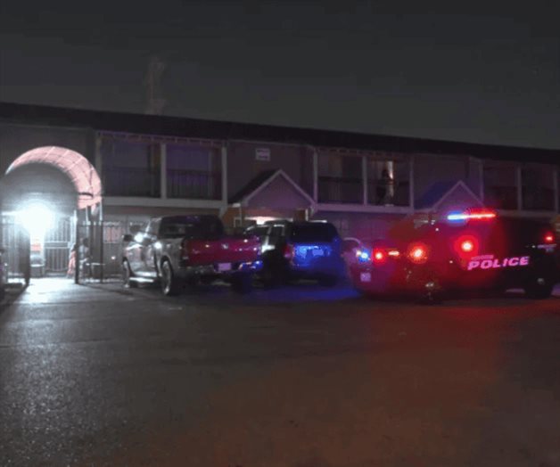 Otro tiroteo en apartamentos deja mujer herida Otro tiroteo en apartamentos deja mujer herida