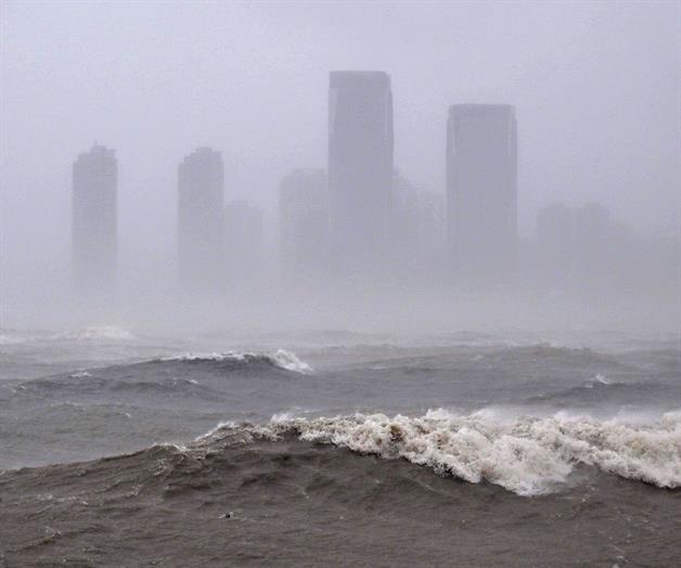 El tifón Matmo gana fuerza. China evacua a 347.000 personas antes de su llegada El tifón Matmo gana fuerza. China evacua a 347.000 personas antes de su llegada