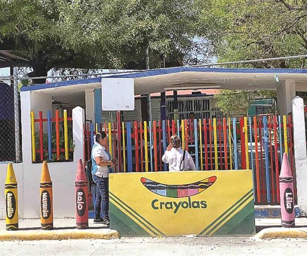 Rechazan reincorporar a docente de jardín de niños Rechazan reincorporar a docente de jardín de niños