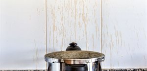 Técnicas para eliminar manchas de grasa en pared de la cocina