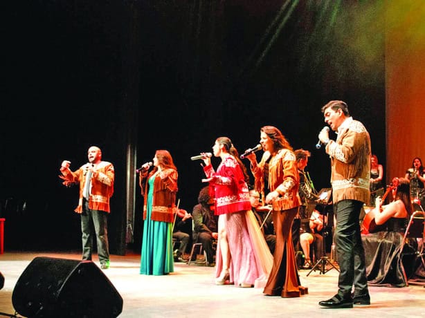 Artistas de Polvo Enamorado en el escenario