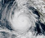 La tormenta Jerry avanza en el Atlántico; Priscilla avanza por costas del Pacífico mexicano