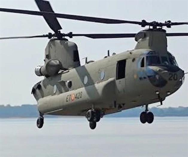 Sorprendente sobrevuelo de helicópteros sobre río Bravo Sorprendente sobrevuelo de helicópteros sobre río Bravo