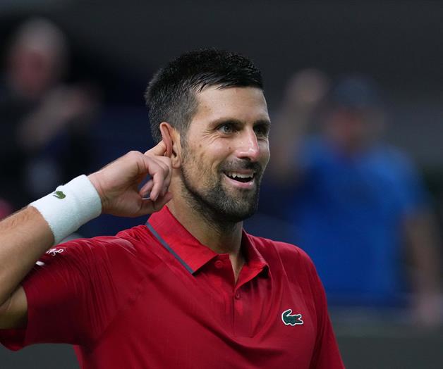 Djokovic avanza a semis del Masters de Shanghái Djokovic avanza a semis del Masters de Shanghái
