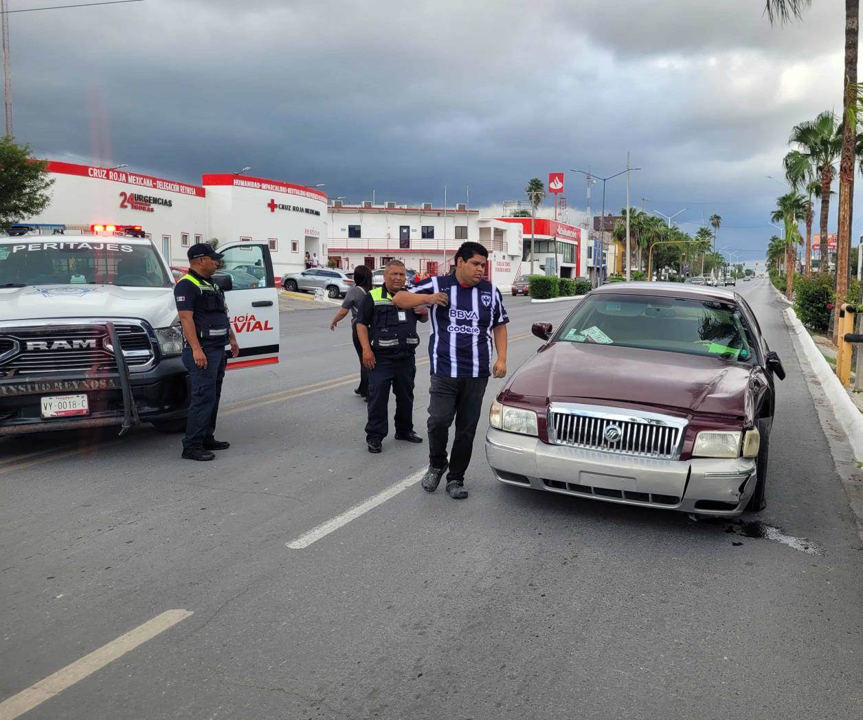 Protagonizan choque por imprudencia y velocidad