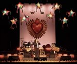 Vivir Quintana se presenta en el Teatro de la Ciudad Esperanza Iris