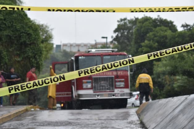 Rescatan a hombre tras ser arrastrado por el río San Marcos en Ciudad Victoria Rescatan a hombre tras ser arrastrado por el río San Marcos en Ciudad Victoria