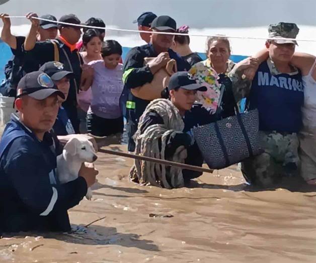 Lluvias dejan 31 muertos y a Poza Rica bajo el agua Lluvias dejan 31 muertos y a Poza Rica bajo el agua