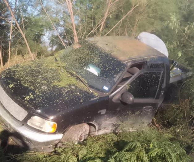 Volcadura dejó un herido en libramiento de San Fernando Volcadura dejó un herido en libramiento de San Fernando